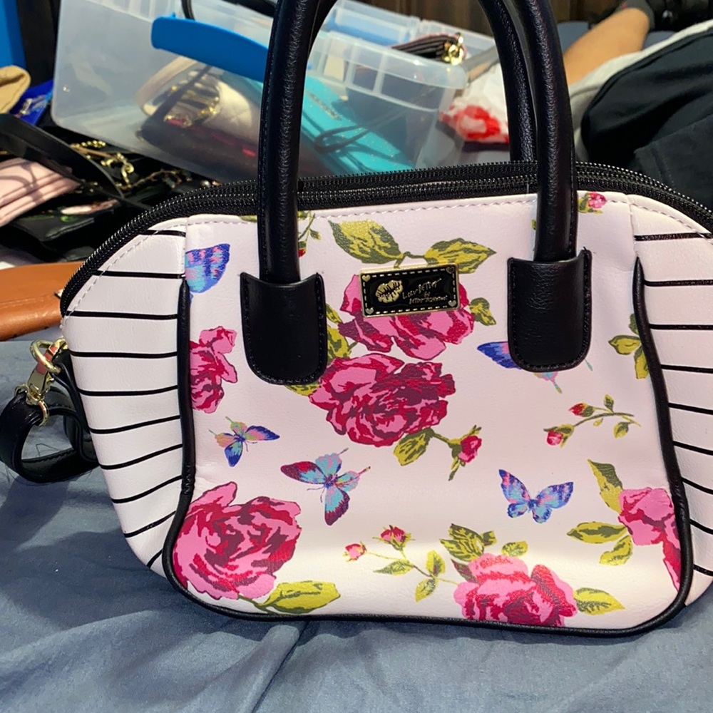 Betsey Johnson Crossbody bag / purse